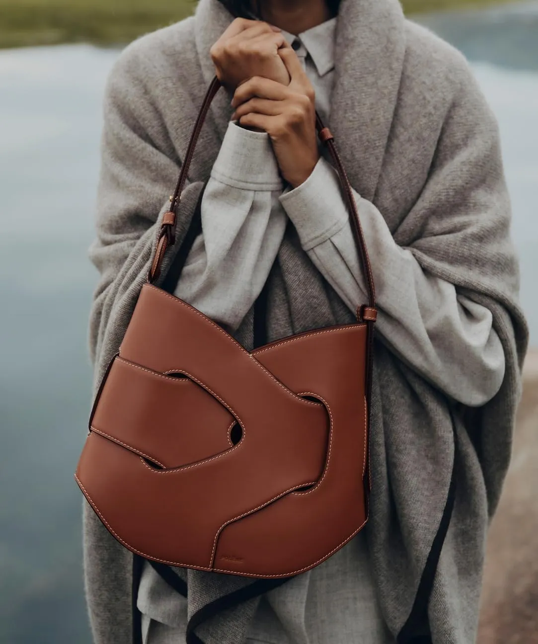 2025 Tote Bag Shoulder Purse for Women Trendy Commuter Shoulder Bag Vegan Leather Tote Purse Satchel PU Underarm Handbags