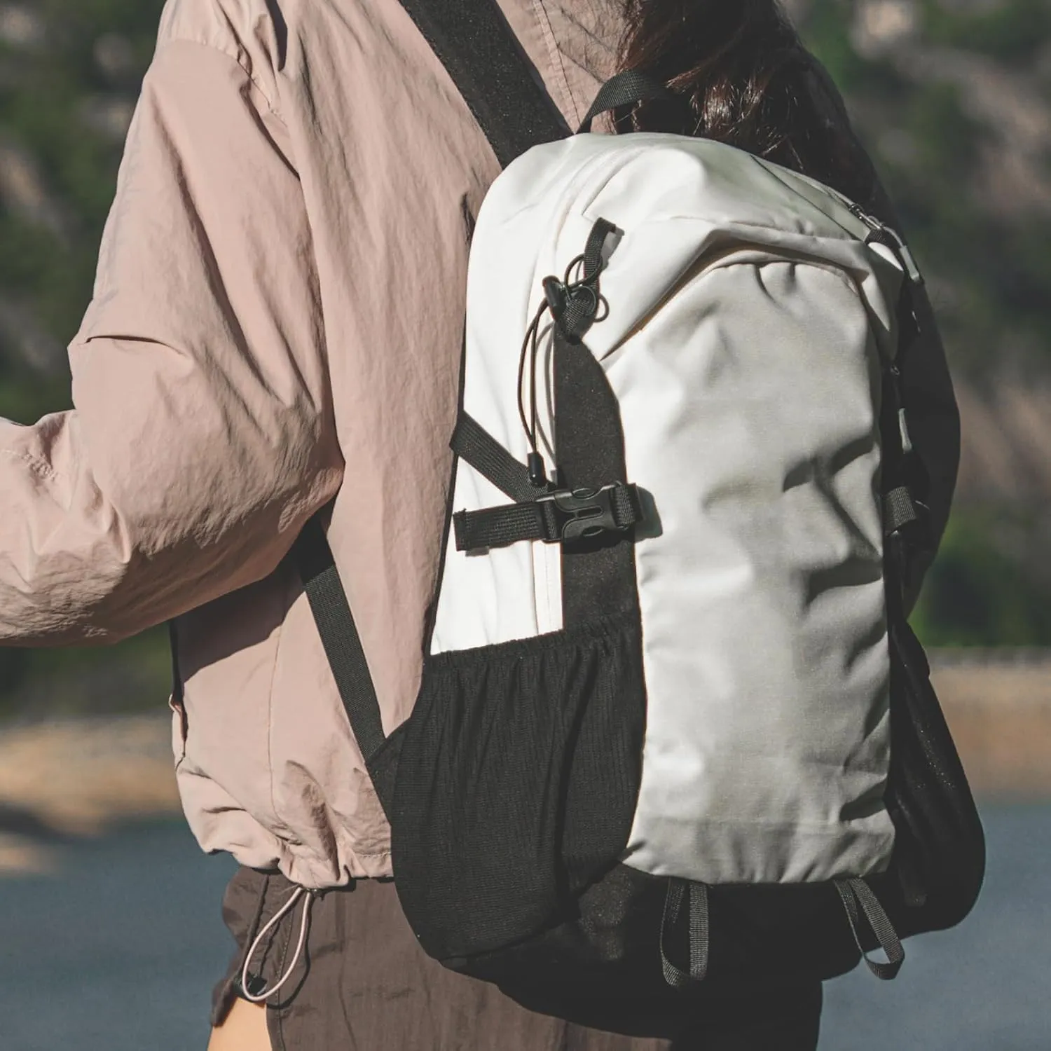 20L Small Hiking Backpack Lightweight, Waterproof Outdoor Hiking Daypack with Padded Shoulder Strap & Back Support, Casual Walking Bag for Men Women, Black