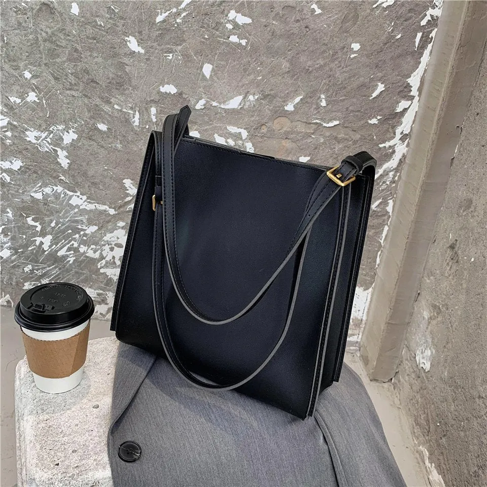 Alora Cuadrado Minimalist Crossbody Tote