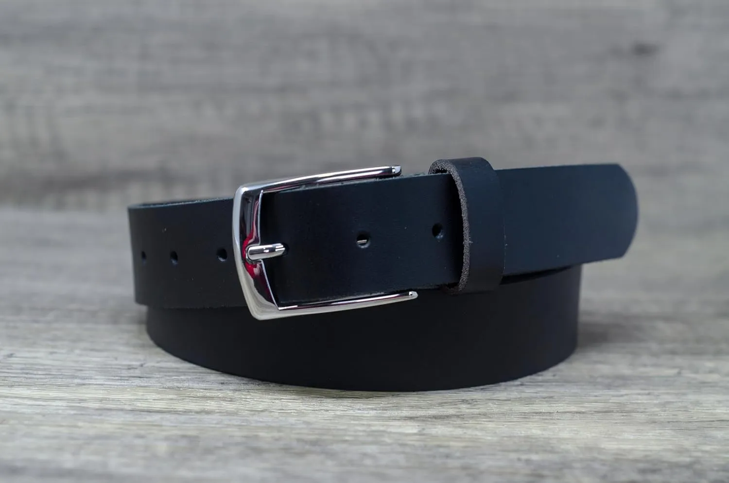 Ashford Ridge Made in England 34mm Full Grain Leather Belt with Classic Buckle
