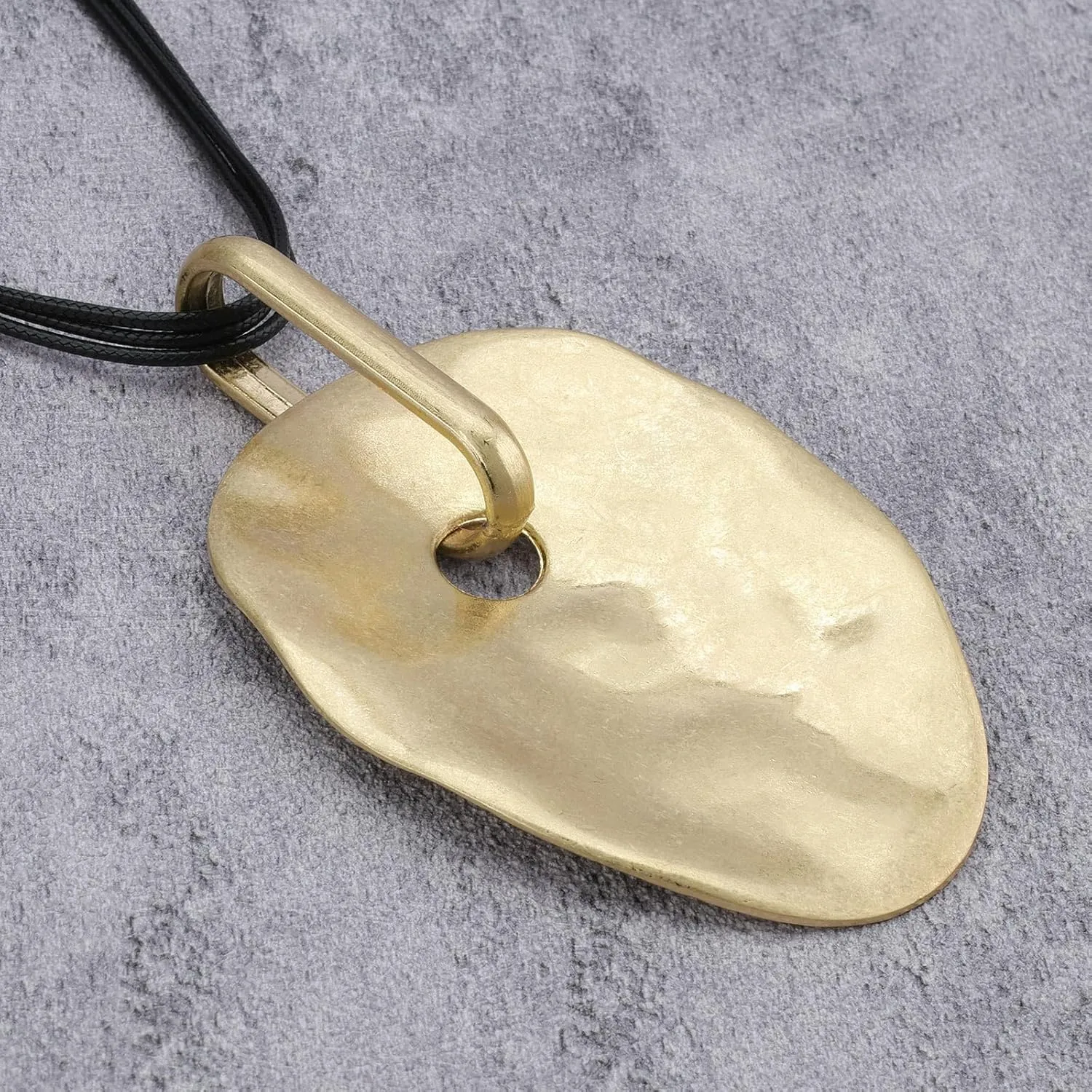 Boho Necklaces for Women Chunky Circle Necklace Layered Boho Circle Leather Choker Necklace Long Vintage Necklaces Bohemian Jewlery Gifts