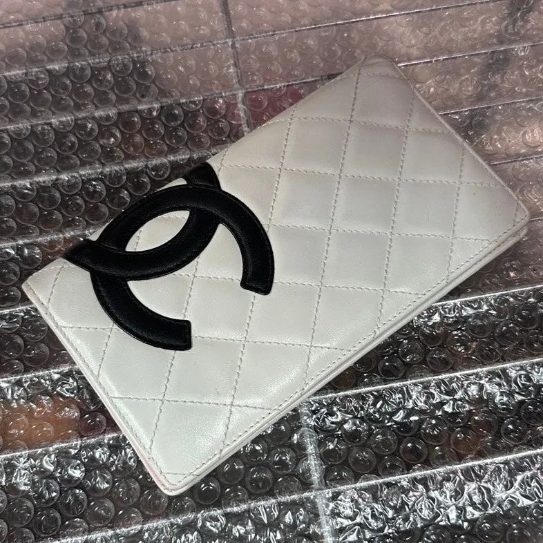 Chanel Wallet Black/White Quilted Leather