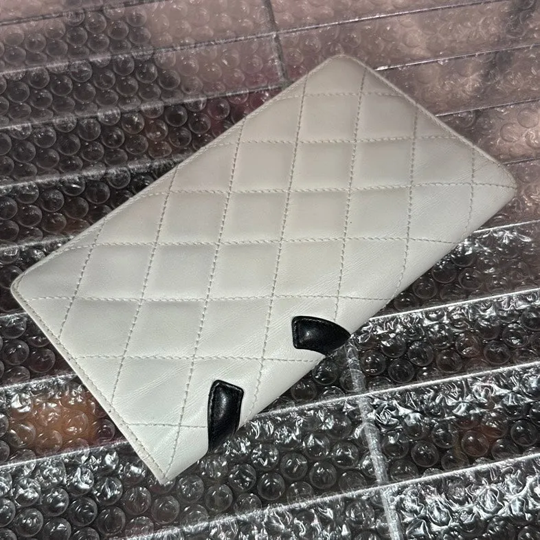 Chanel Wallet Black/White Quilted Leather