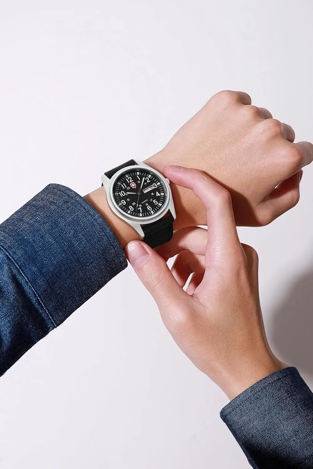 Gosasa Unisex Military Watches Sport Textile Nylon Strap Stylish Men Watch Luminous Fashion Watches Analog Display Quartz Waterproof Casual Wristwatch