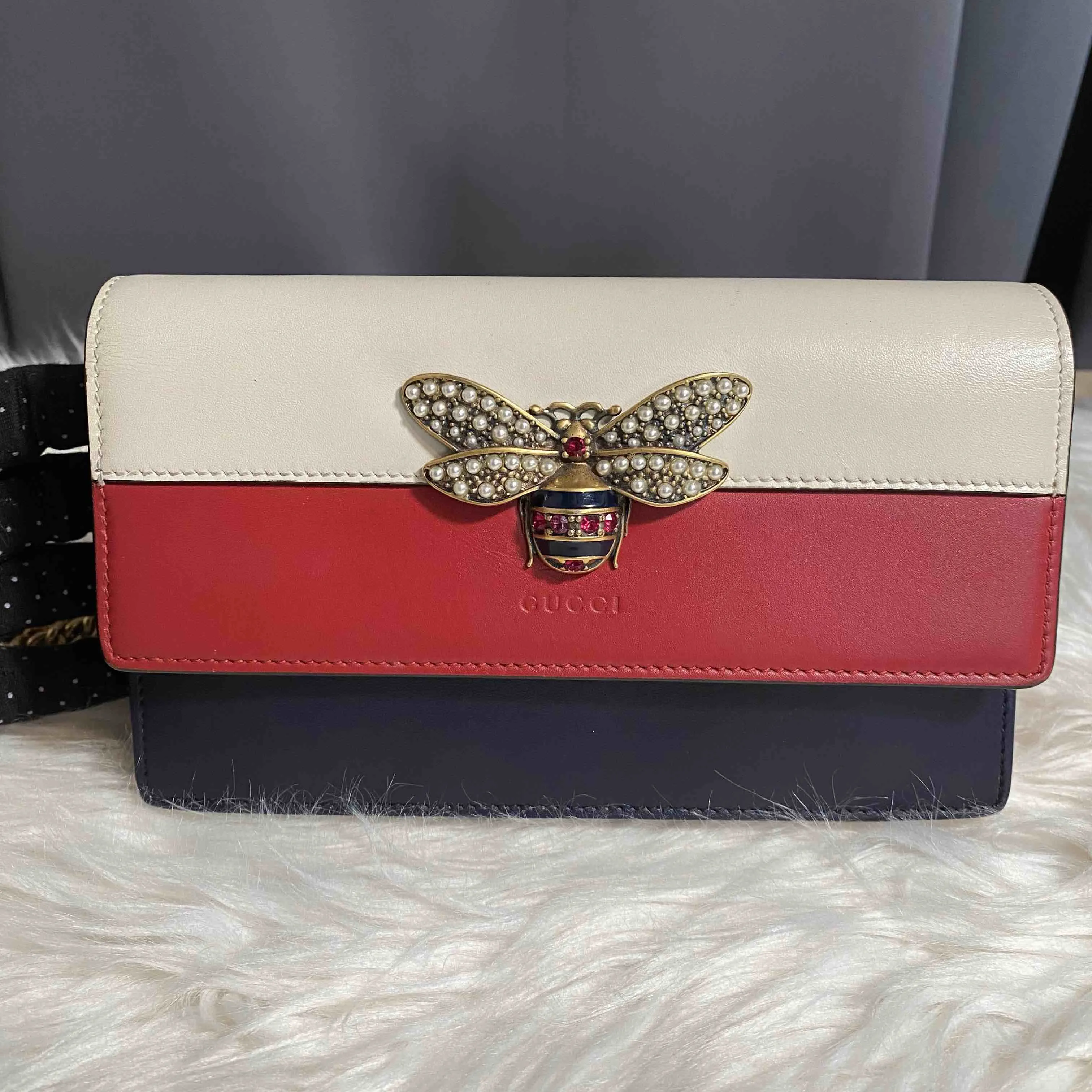 Gucci Sylvie White Red Navy Leather Crossbody Bag