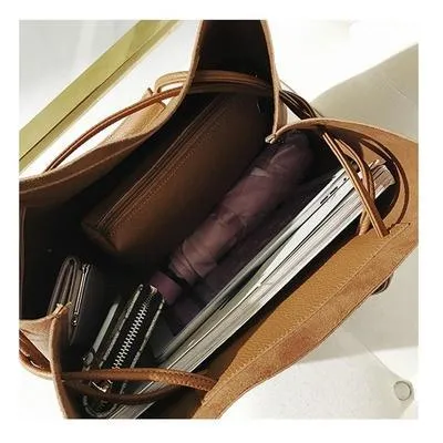 Large-Capacity Sleek Minimalist Travel Tote Bag (Multiple Colors)