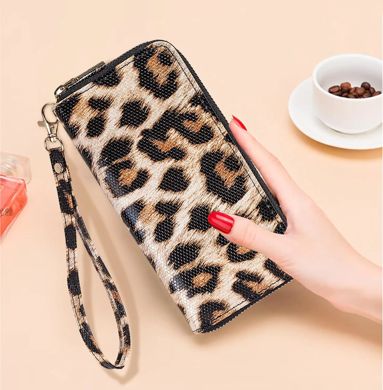 Leopard Print Wallet For Women Cheetah Wristlet Purse Zip Around Card Holder