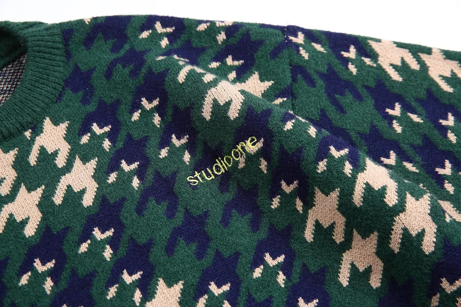 Men's Regular Fit Graphic Sweaters Long Sleeves Soft Full Printed Pullovers
