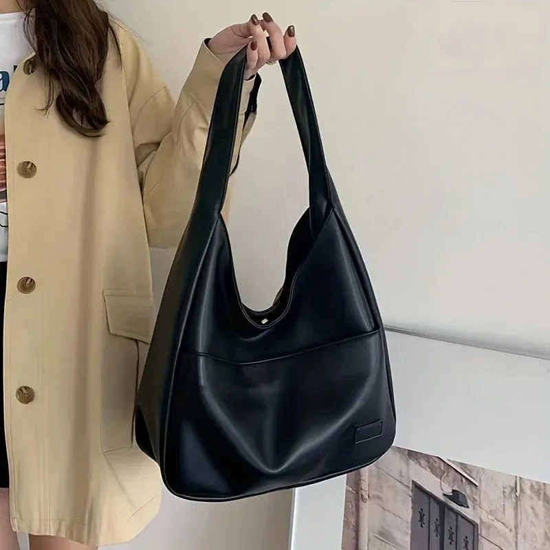 MonoStyle Sling Bag – Black & Bold Minimal Look