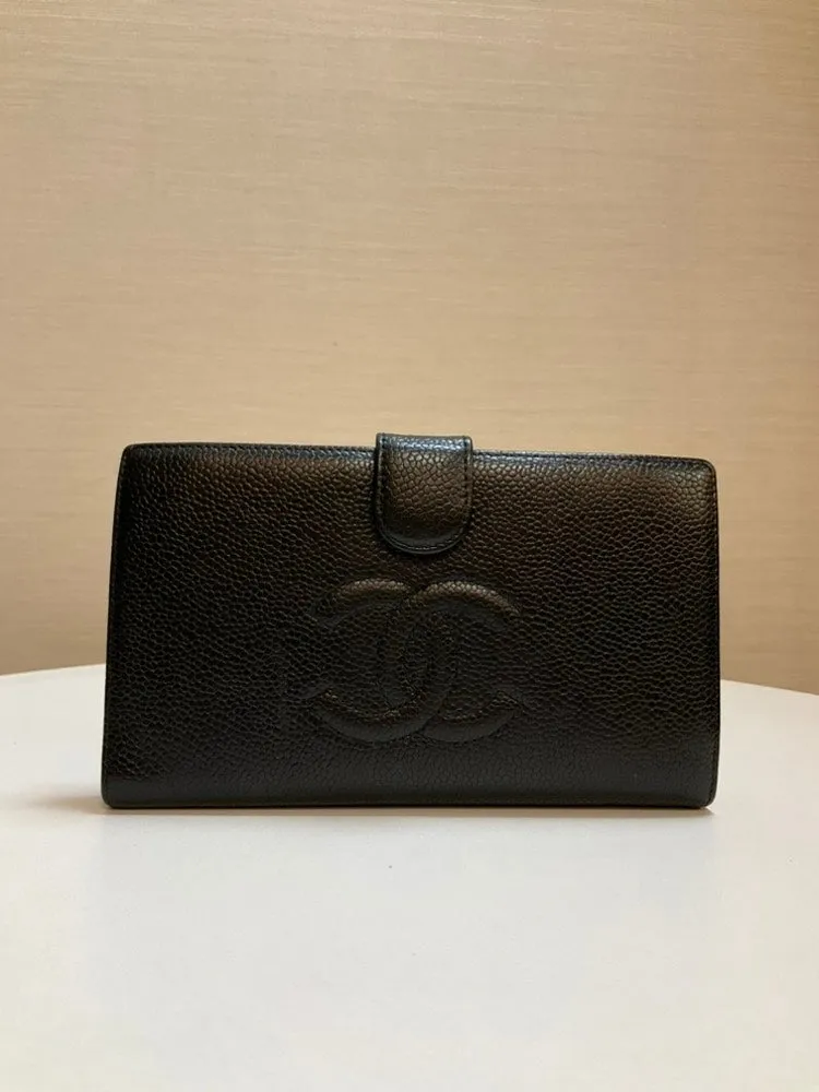 Pre-loved CHANEL Caviar Leather Black Wallet Clutch