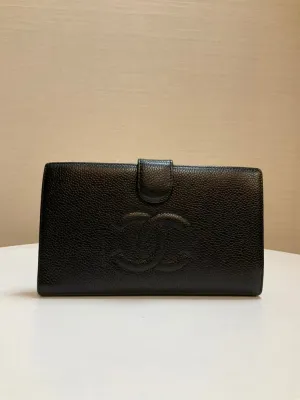Pre-loved CHANEL Caviar Leather Black Wallet Clutch
