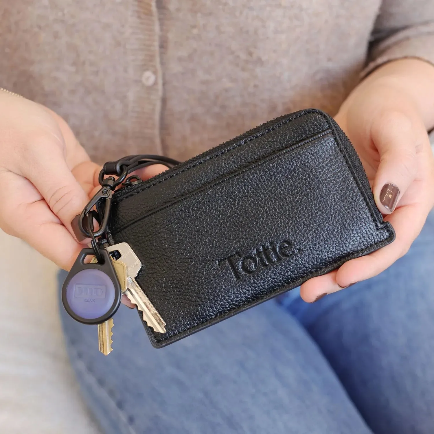 The Card Holder Wristlet Wallet (Black)