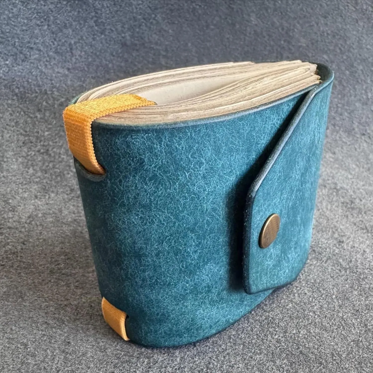 The Cash Wrap Wallet, Handy Purse Bands With Magnetic Clasp, Small Compact Luxury Pocket Wallet 1 To 99 Bills (Blue)