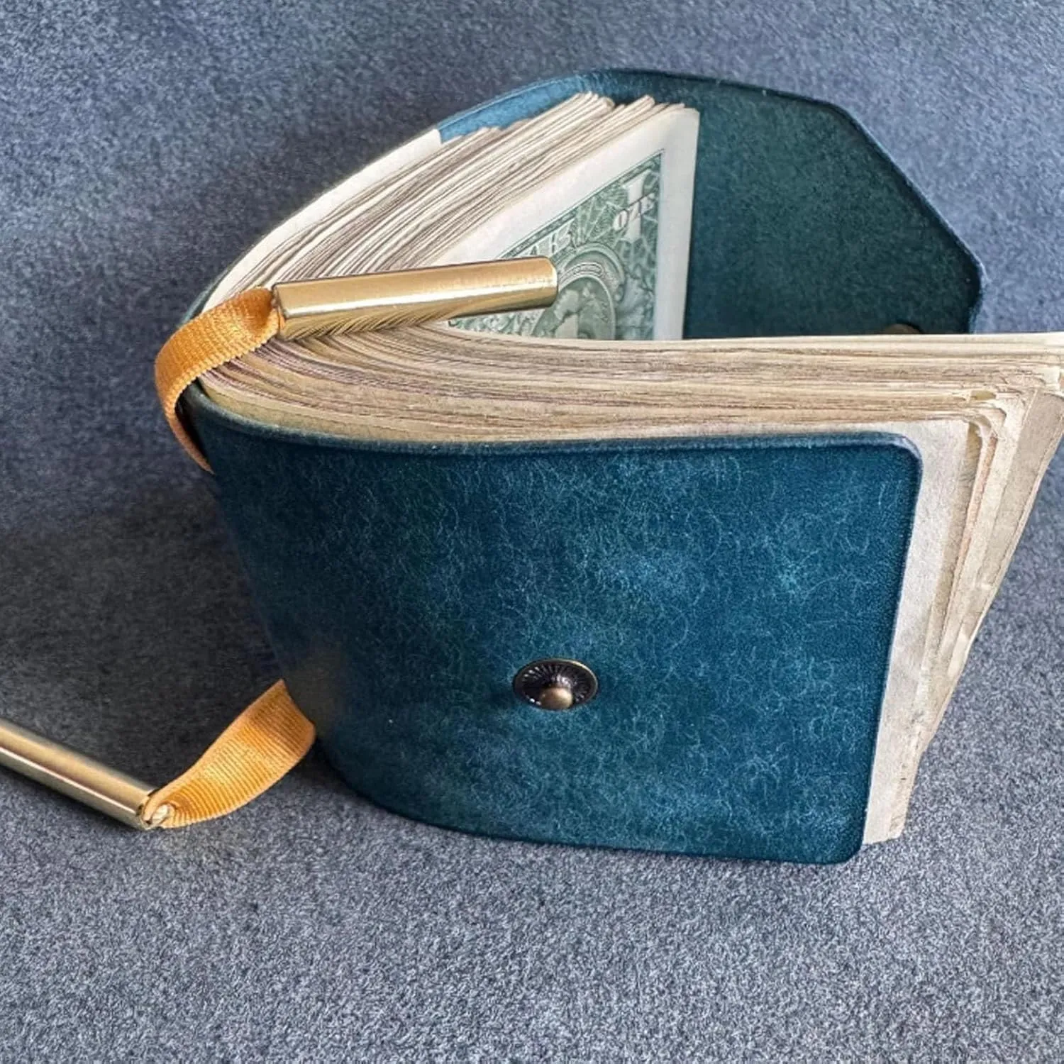 The Cash Wrap Wallet,Fast Cash Access Money Holder for Cash,Leather Money Wallet Organizer, Handy Purse Bands with Magnetic Clasp (purple)