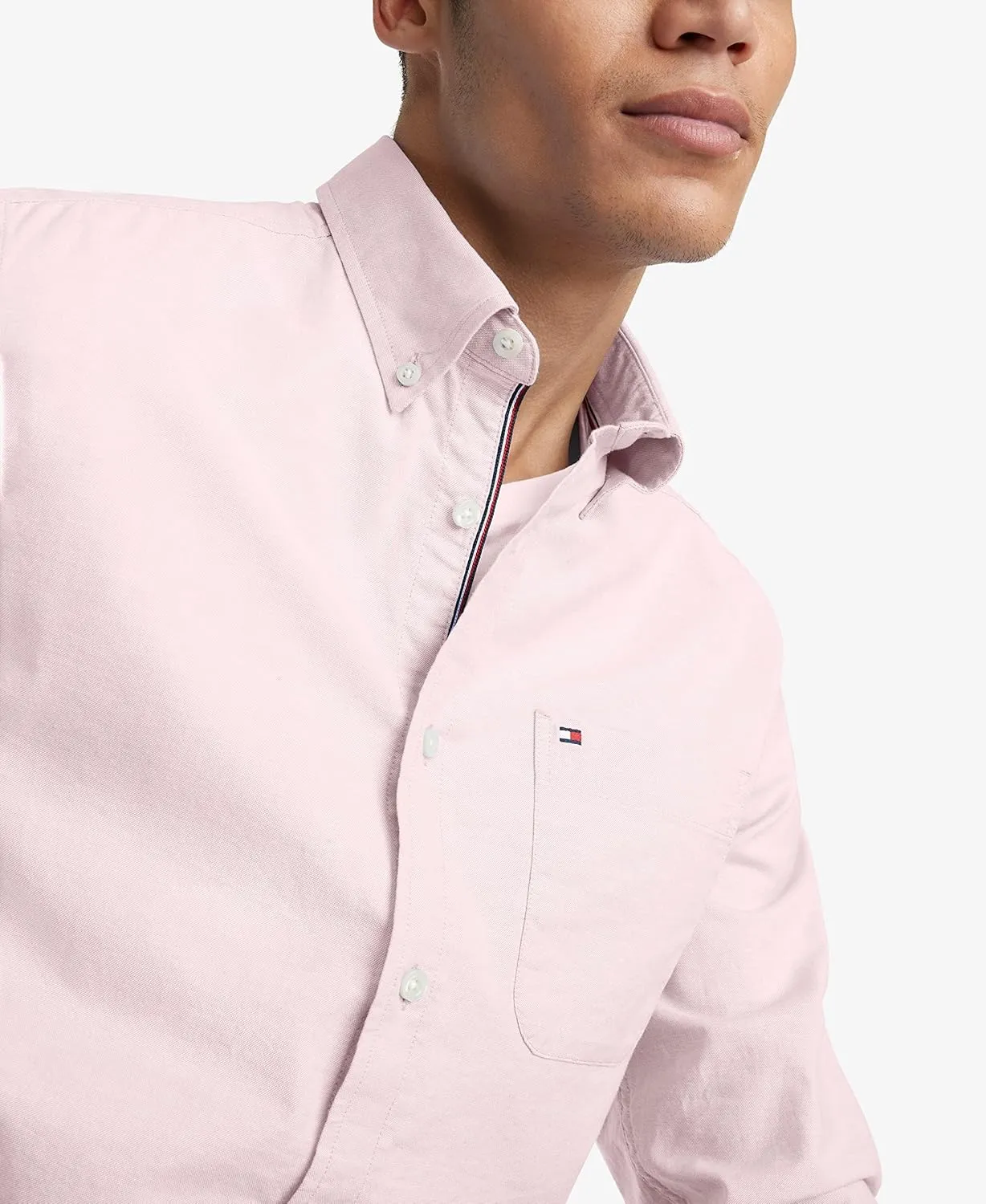 Tommy Hilfiger Men's Long Sleeve Button Down Stretch Oxford Shirt in Regular Fit