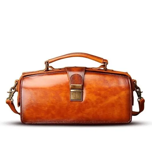 Vintage Chic Leather Doctor Bag – Timeless Elegance and Functionality