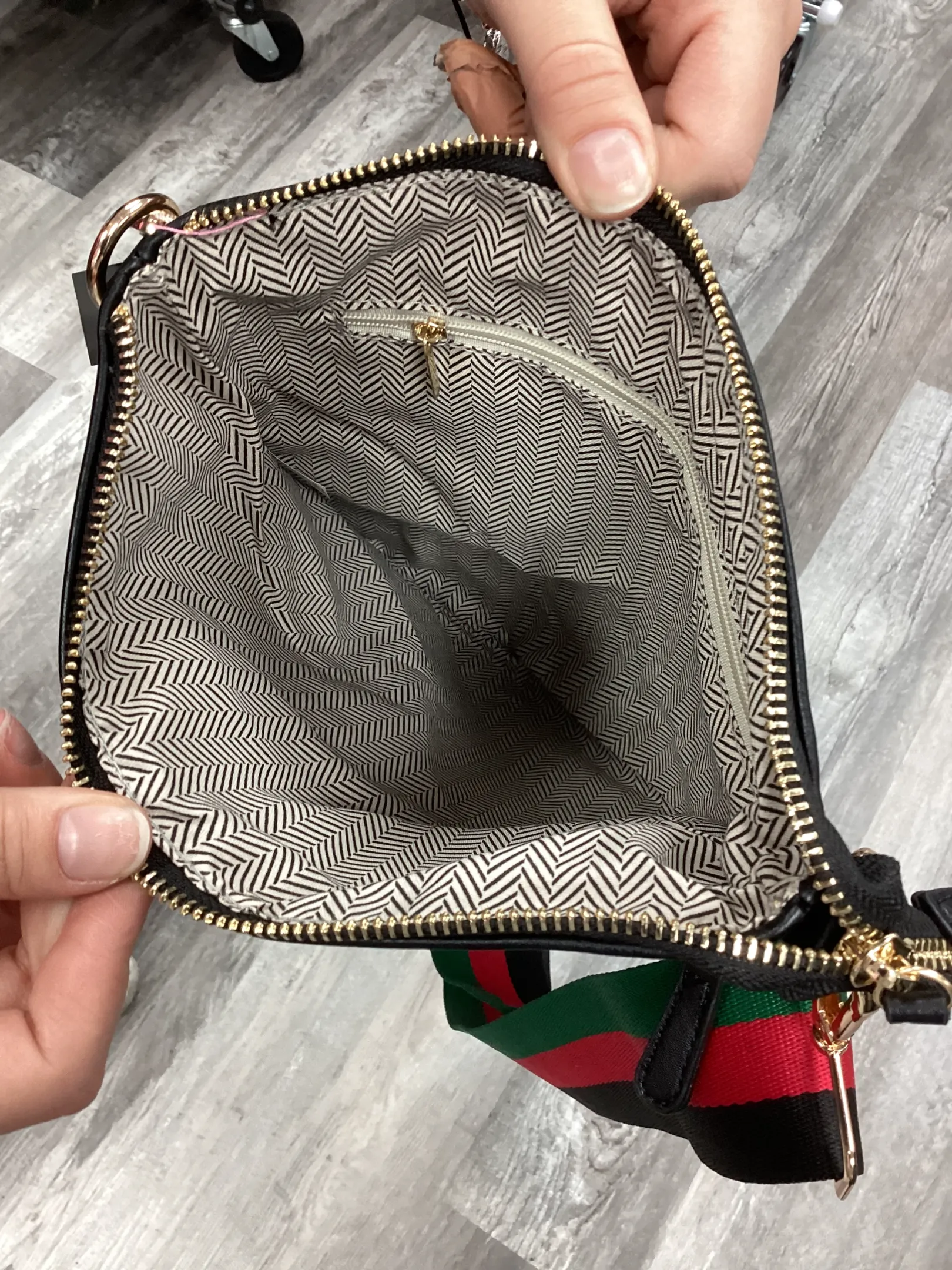 Vintage Vegan Leather Crossbody - Black