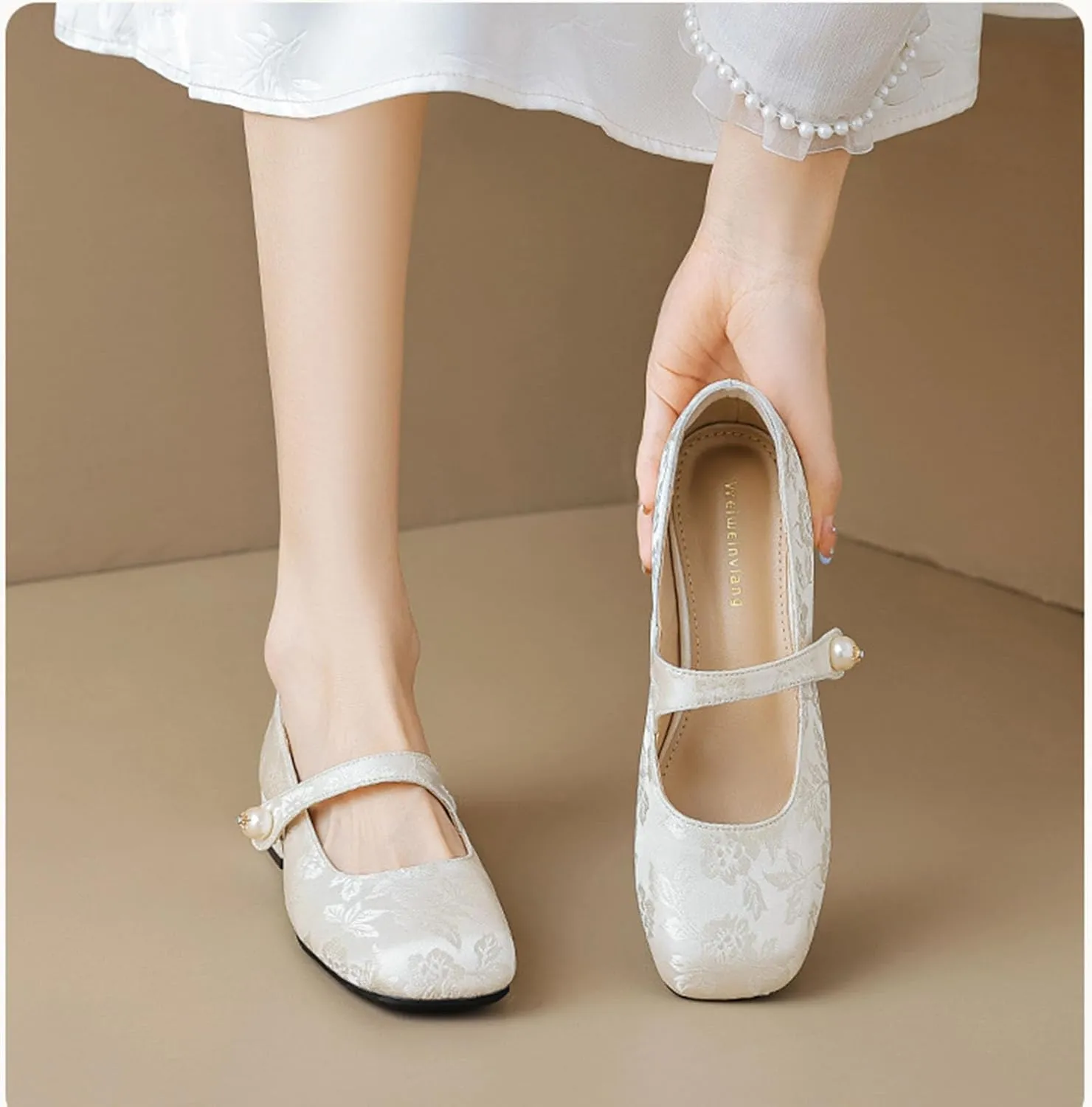 Women's Classic Elegant Square Toe Chunky Heel Mary Jane Shoes Fashionable and Comfortable Soft Sole Buckle Casual Low-Heeled Shoes
